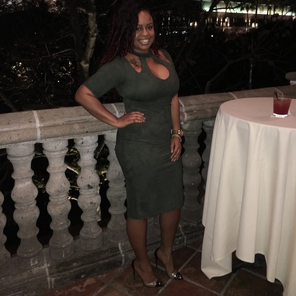 Up Town Girl-Dress - Picture 3 of 3